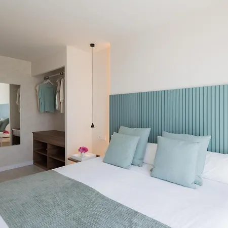 Eurosalou & Hotel 4*