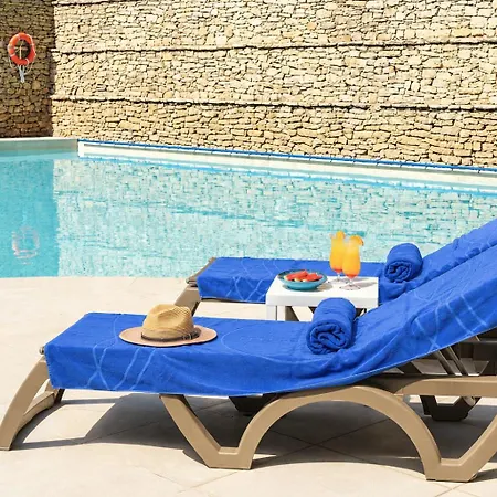 Eurosalou & 4*