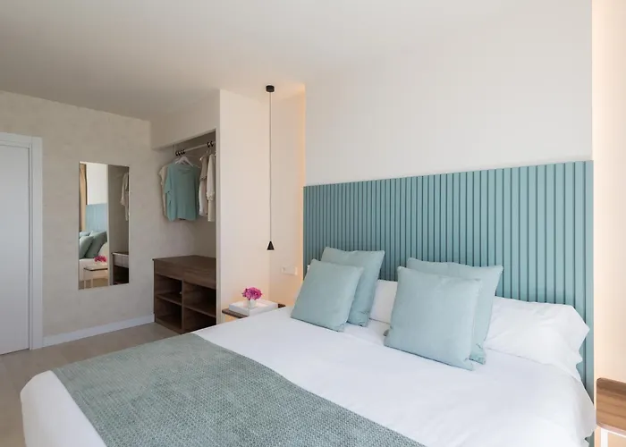 Eurosalou & Hotel 4*