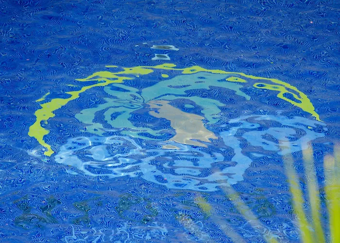 Eurosalou & Hotel 4*