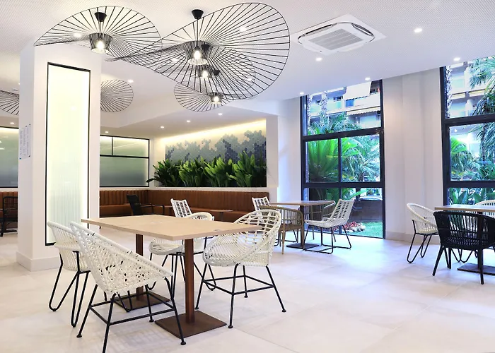 Hotel Eurosalou & 4*