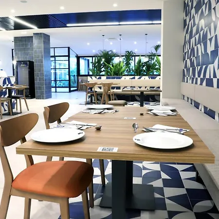 Hotel Eurosalou & 4*